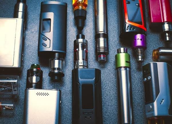 Menkes: Rokok Elektrik Sama Berbahayanya dengan Rokok Konvensional